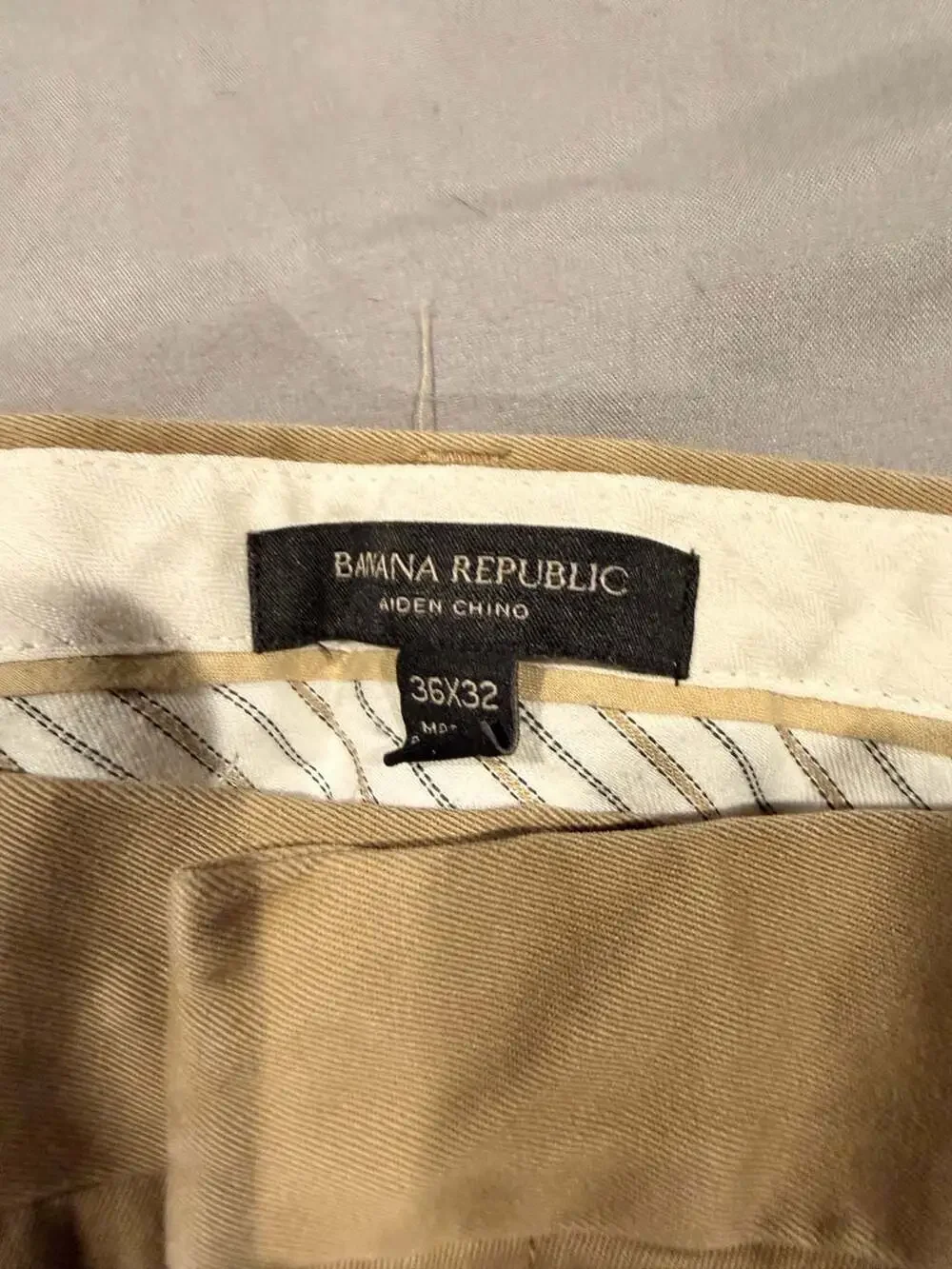 Banana Republic Aiden Chino Size 36x32 Khaki Pants